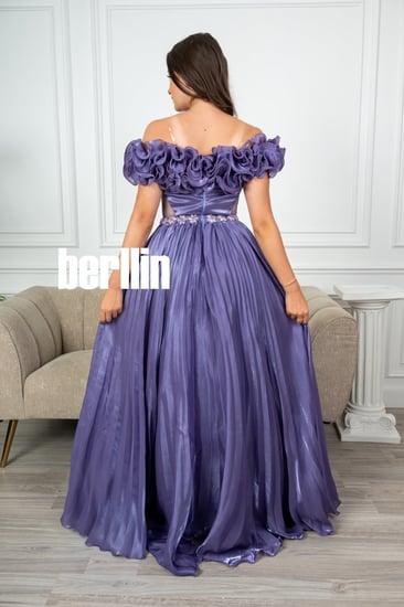 فستان سهرة طويل بتطريز ورد فخم لون بنفسجي