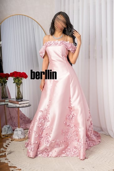 فستان ميكادو وردي بتطريز فخم