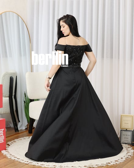 فستان سهره مطرز بتصميم ذيل لون اسود