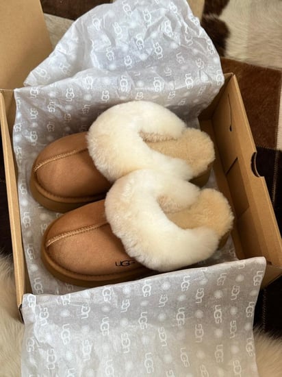 UGG