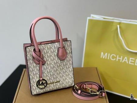 MICHAEL KORS