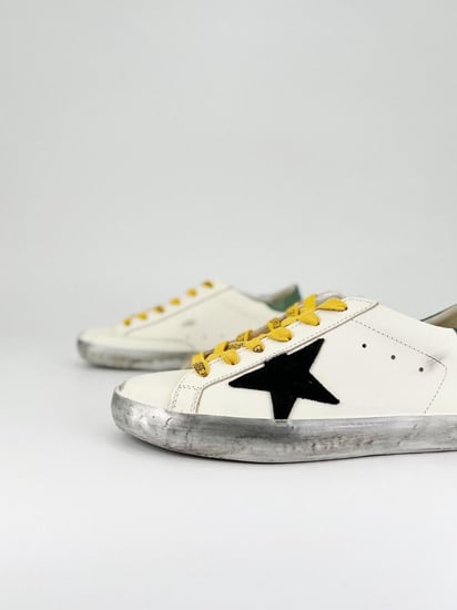 GOLDEN GOOSE