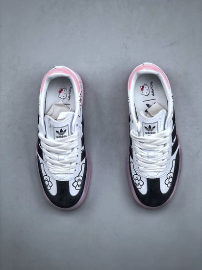 Hello kitty adidas samba