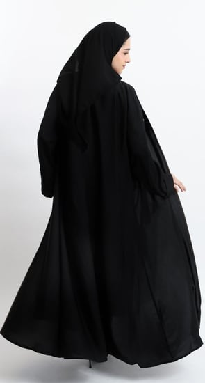 عباية سوداء حرير بارد