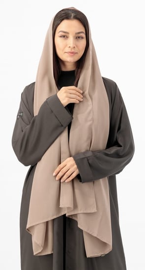 عباية رمادي ورملي حرير بارد