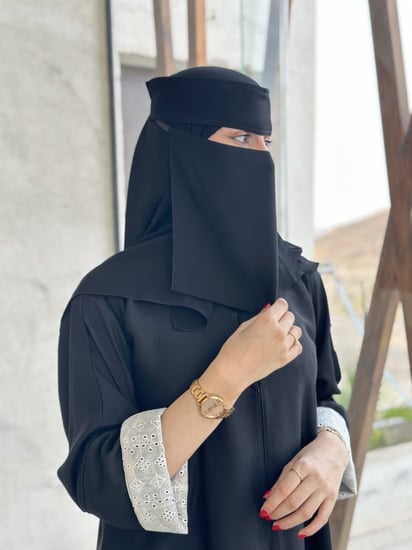 نقاب مشبك 111