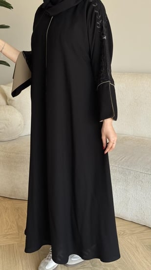 عباية لمى