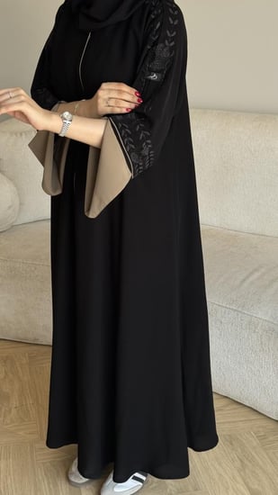عباية لمى