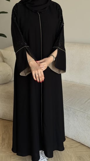 عباية لمى
