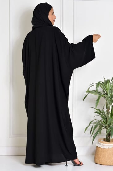 عباية إماراتي ملكي كوري سوداء مستقيمة بكم قيطان مع زرار كامل