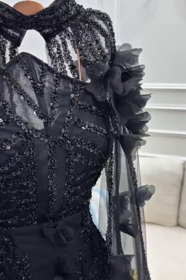 فستان ملكه قطعتين مزين بالترتر و ورود لونين