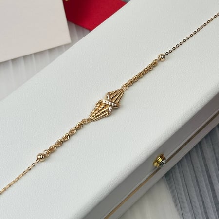 طقم ذهب عيار21 بوزن 16.04 جم تقريبا