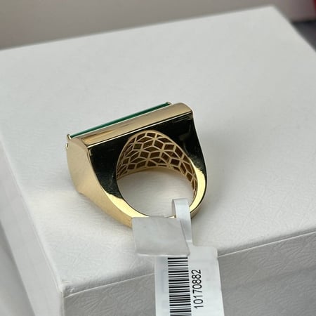 خاتم ذهب عيار18 بوزن 10.07 جم تقريبا