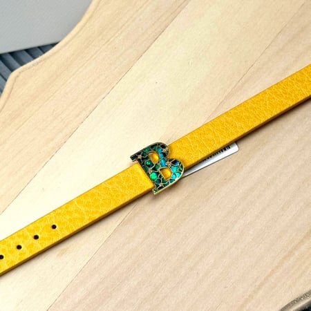 اسورة حرف B سكانفين ذهب عيار18 بوزن 1.72 جم تقريبا