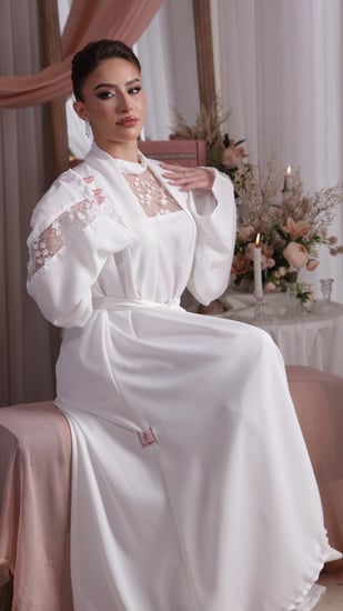 طقم ملكة ( روب + فستان + سليبر )