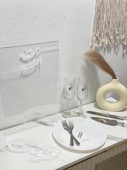 العرض الجبار (طقم الملكه + قبلت + لوحة ايباد او جوال)