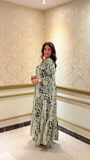 فستان صيفي ياسميرا بنقشة حيوانية ولمسة طبيعية