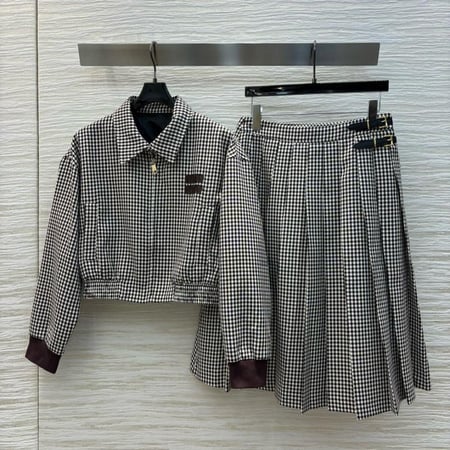 طقم ملابس ميو ميو