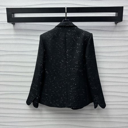 بدلة لويس فيتون