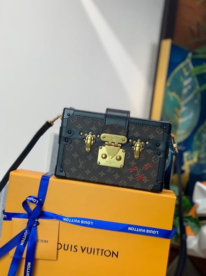 حقيبة لويس فيتون