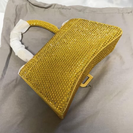 حقيبة بلنسياقا