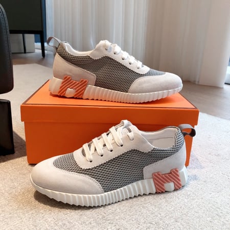 حذاء هيرميز