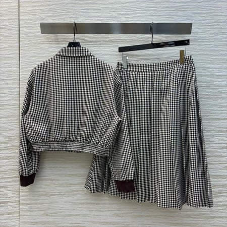 طقم ملابس ميو ميو