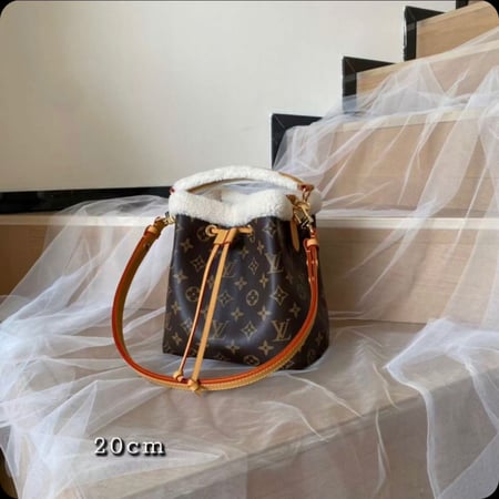 شنطة لويس فيتون