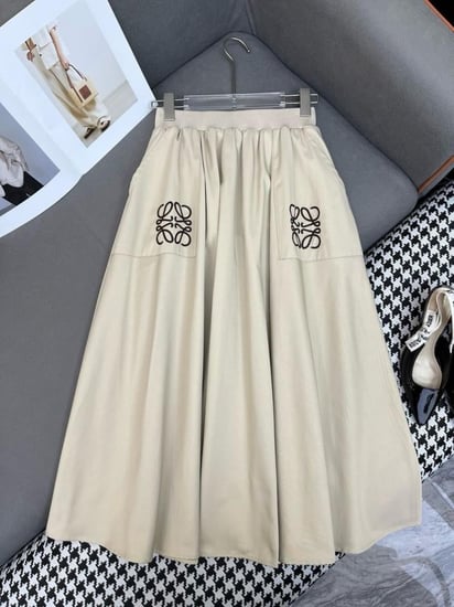 تنورة لويفي