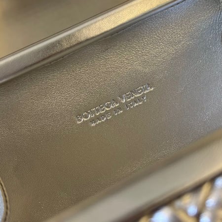 حقيبة بوتيغا فينيتا