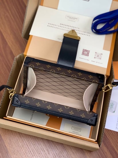 حقيبة لويس فيتون