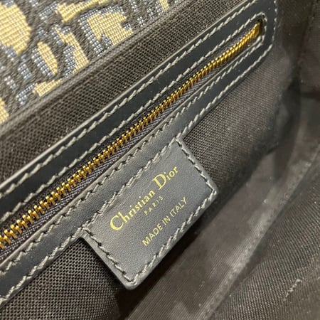 حقيبة ديور 2023