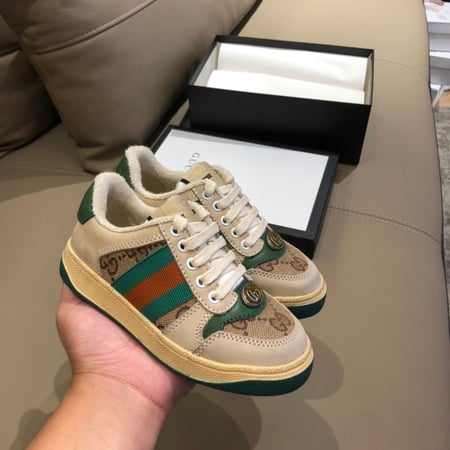 حذاء قوتشي أطفال