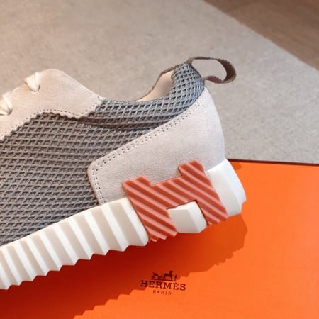 حذاء هيرميز