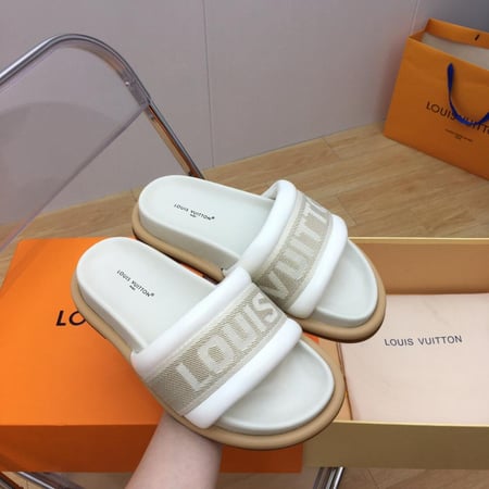 سليبرز لويس فيتون