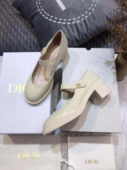 صندل كعب ديور