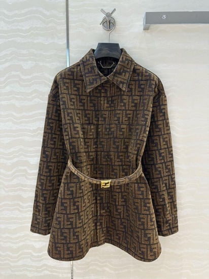 بالطو جاكيت فندي