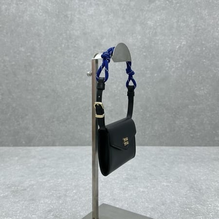 حقيبة ميو ميو