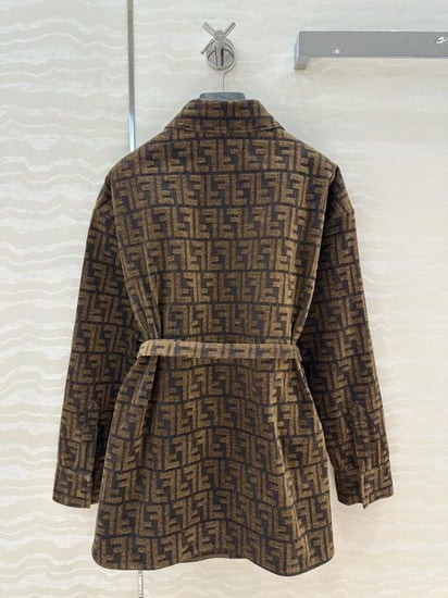 بالطو جاكيت فندي