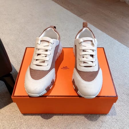 حذاء هيرميز