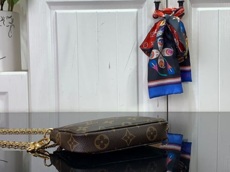 حقيبة لويس فيتون