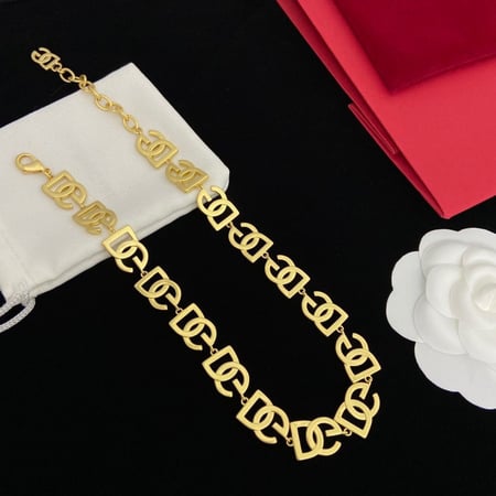 عقد دولتشي غابانا