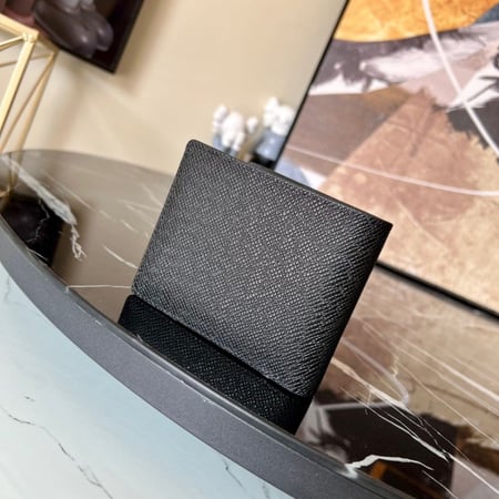 محفظة لويس فيتون