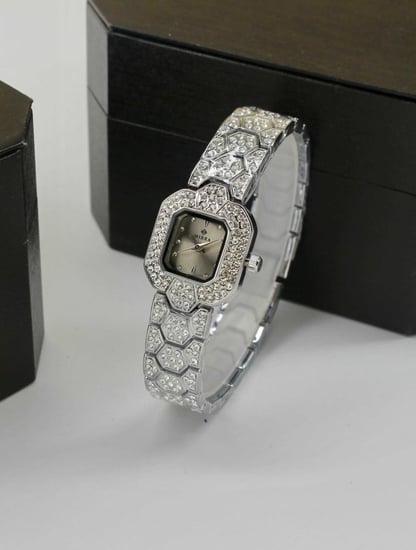 هدايا للزوجة بعد الولادة