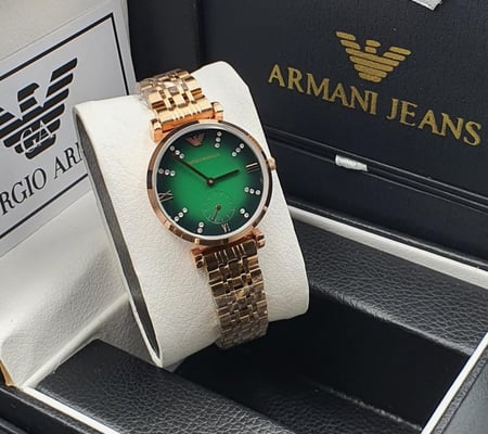 ساعات نسائية ماركة ارماني