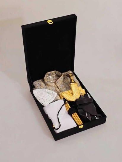 بكج لبس يوم التأسيس للاولاد في صندوق أنيق