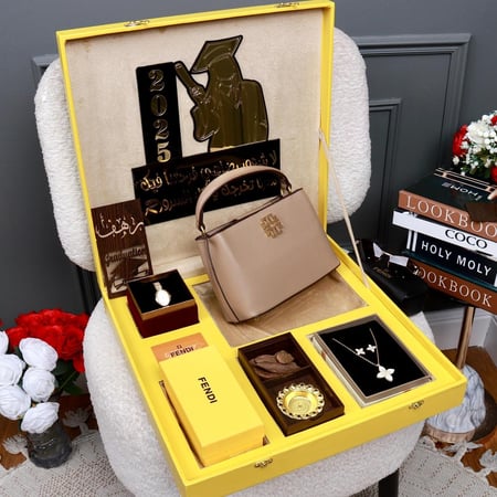 هدايا تخرج نسائيه ماركات فندي