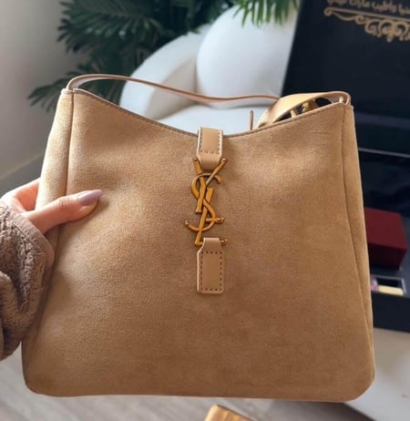 بوكس هدايا ​​نسائية ملكية VIP  هدايا ديور نسائي VIP ملكي