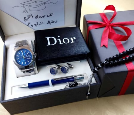 صور هدايا تخرج 2024