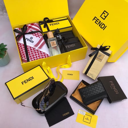 فندي اكسسوارات رجالي شماغ فندي الاصلي 2022 فندي الرياض